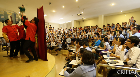 China's mesmerizes Cambodia with Fujian puppetry