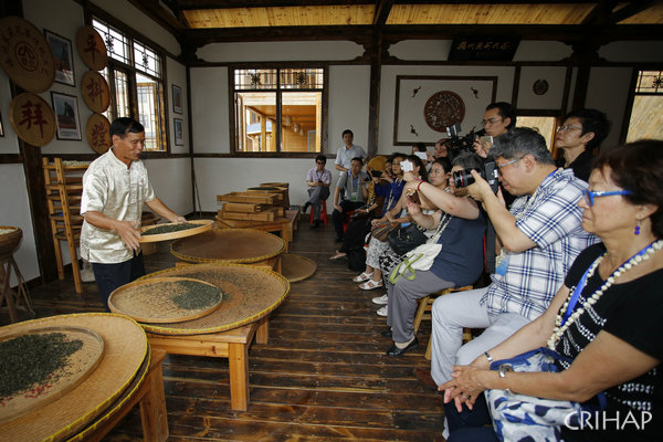 Workshop on Practices of Intangible Cultural Heritage Safeguarding kicks off in Fujian